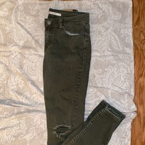 Women’s Levi’s skinny jeans